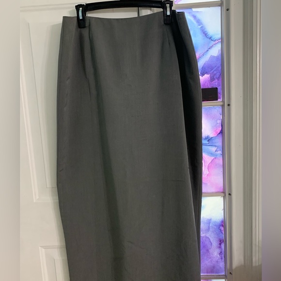 Gray Pencil Skirt - Picture 2 of 3
